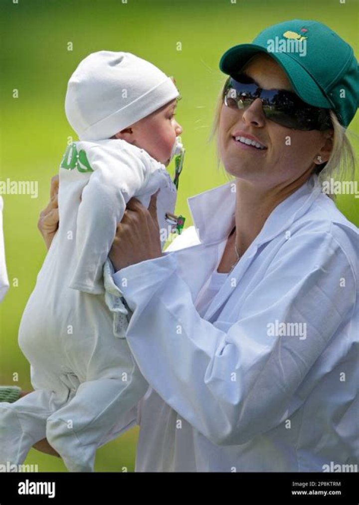 Aaron Baddeley Biography, Age, Height, Wife, Net Worth, Family ·