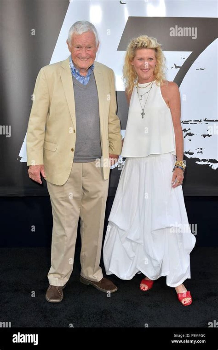 Alley Mills Wiki, Biography , Age, Height, Orson Bean Wife, Family, Net Worth