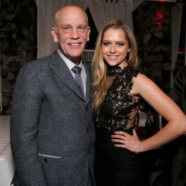 Amandine Malkovich- All About Actor John Malkovichs Daughter