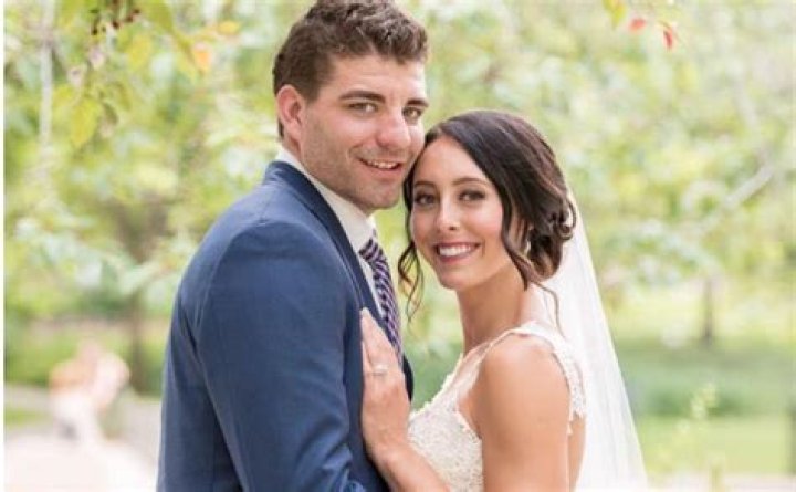Carolina Hurricanes Centre Jordan Martinook Married To Courtney Dyck; Meet The Couple On Instagram