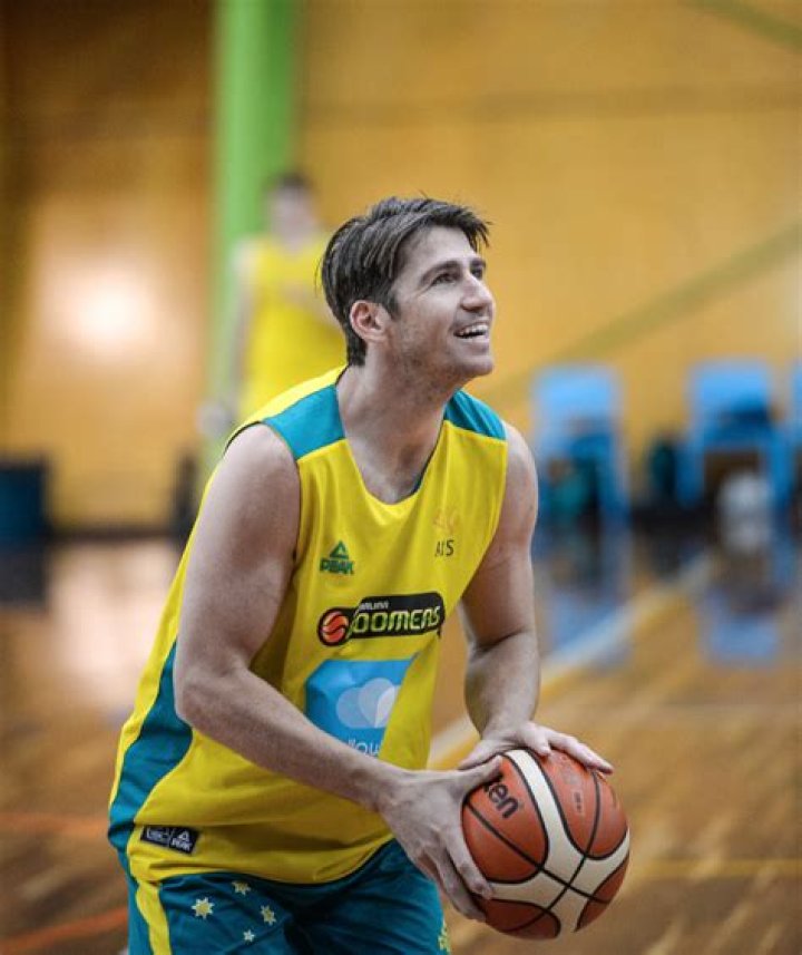 Damian Martin ·