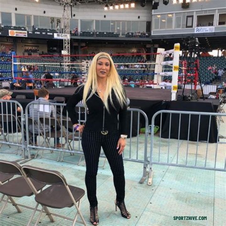 Deion Sanders First Wife: Carolyn Chambers Net Worth, Kids, and more