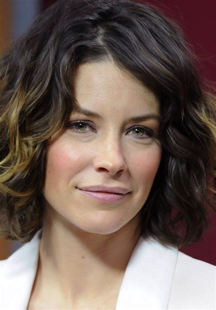 Evangeline Lilly Height, Weight, Bra Size, Measurements & Bio
