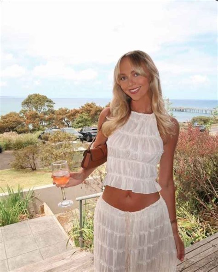 Exploring The World Of Annie Knight's OnlyFans