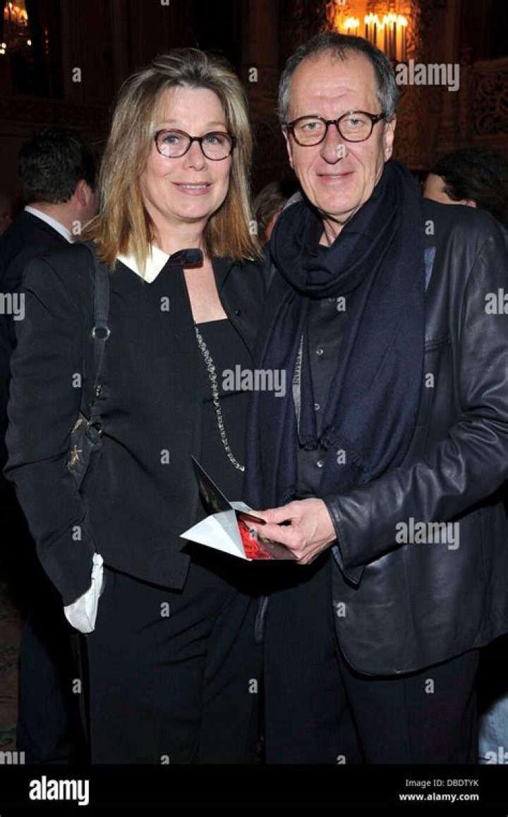 Geoffrey Rush Biography, Age, Height, Wife, Net Worth, Family ·