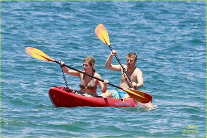 Hawaii Getaway: Jennette McCurdy And Joe Nichols' Romantic Escape