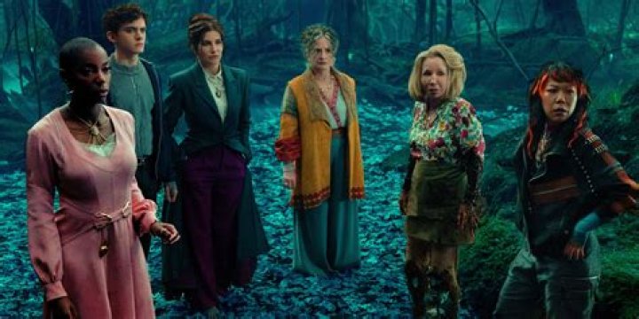 How Old Is Julie Harkness? Meet David A Arnold Wife And Daughters