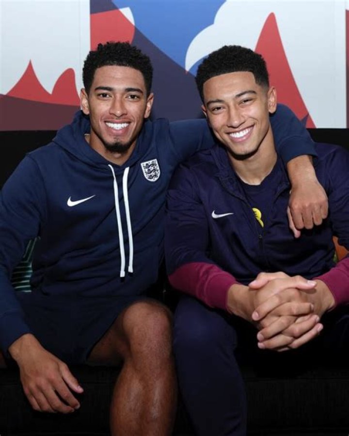 Jude Bellingham- Wiki, Age, Height, Girlfriend, Net Worth, Parents ·