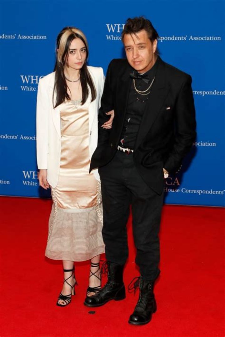 Julian Casablancas- Wiki, Age, Ethnicity, Wife, Height, Net Worth, Career