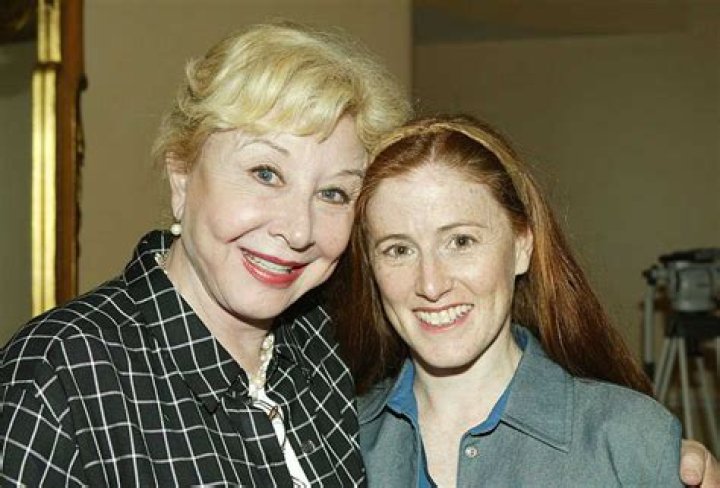 Kami Cotler and Kim Howard How Rich Are They?