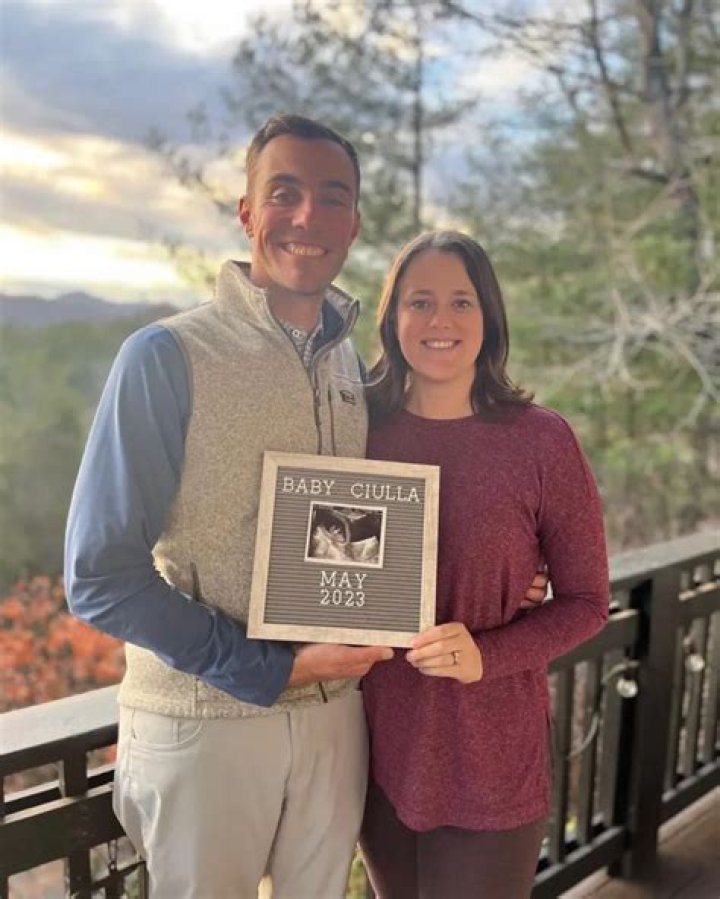Kelly Gramlich's Husband: Unveiling The Man Behind The News Anchor