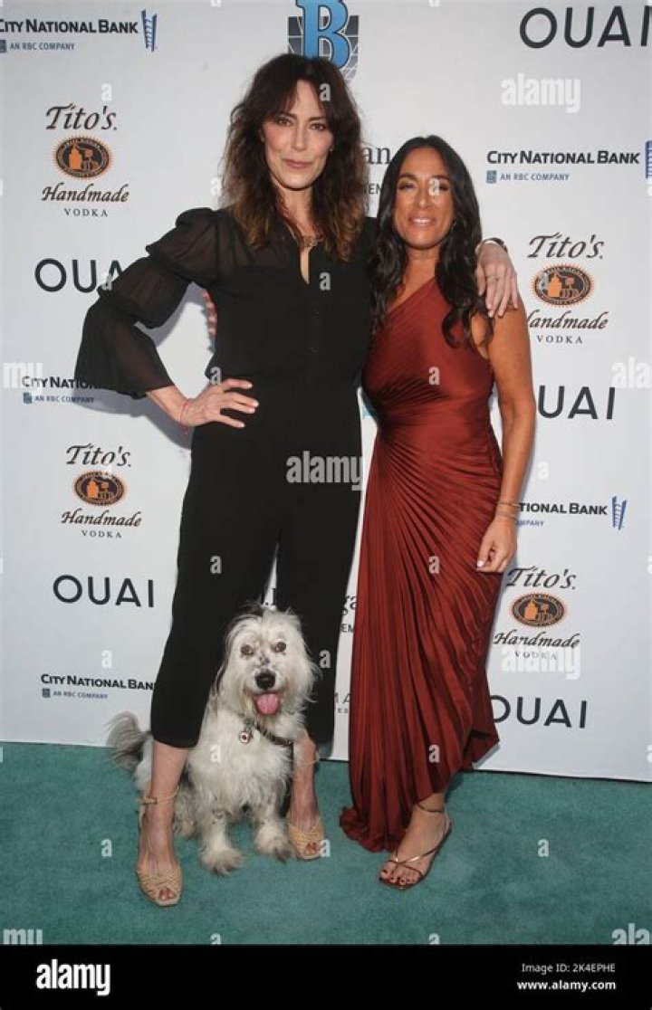 Leslie Bogart- Wiki, Age, Height, Net Worth, Husband, Ethnicity