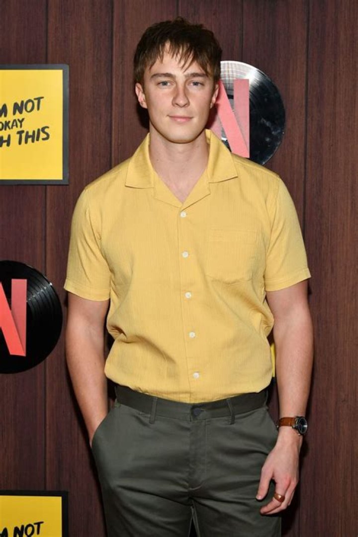 Milk Biography, Age, Height, Wife, Net Worth, Family ·