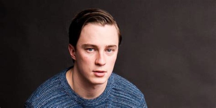 Robert Rowling Biography, Age, Height, Wife, Net Worth, Family