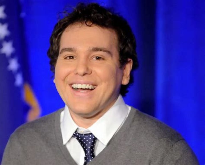 Ronan Farrow Jon Lovett Breakup Details – Dating Timeline And Family Details