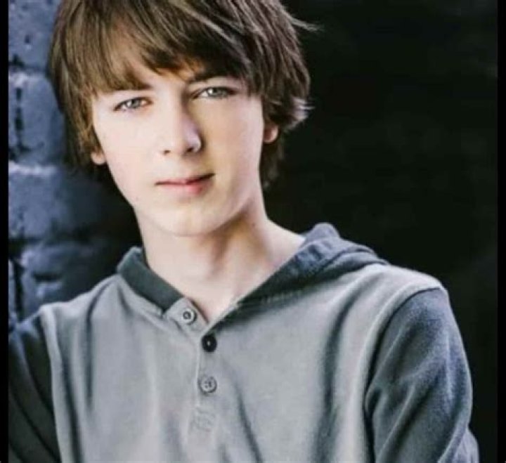 Ryan Grantham- Wiki, Age, Ethnicity, Girlfriend, Height, Net Worth, Career ·