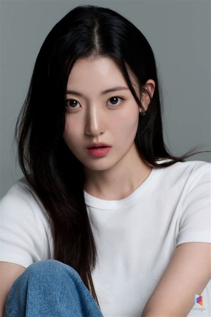 Signs With Fantagio After Astro Departure