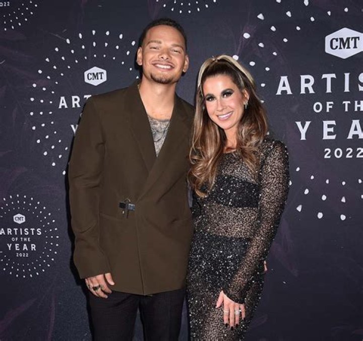 Singer Kane Brown Marries Fiancee Katelyn Jae |
