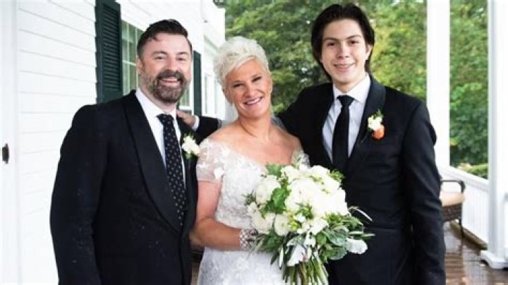 Stuart Claxton And Anne Burrell Wedding Photos And Everything To Know