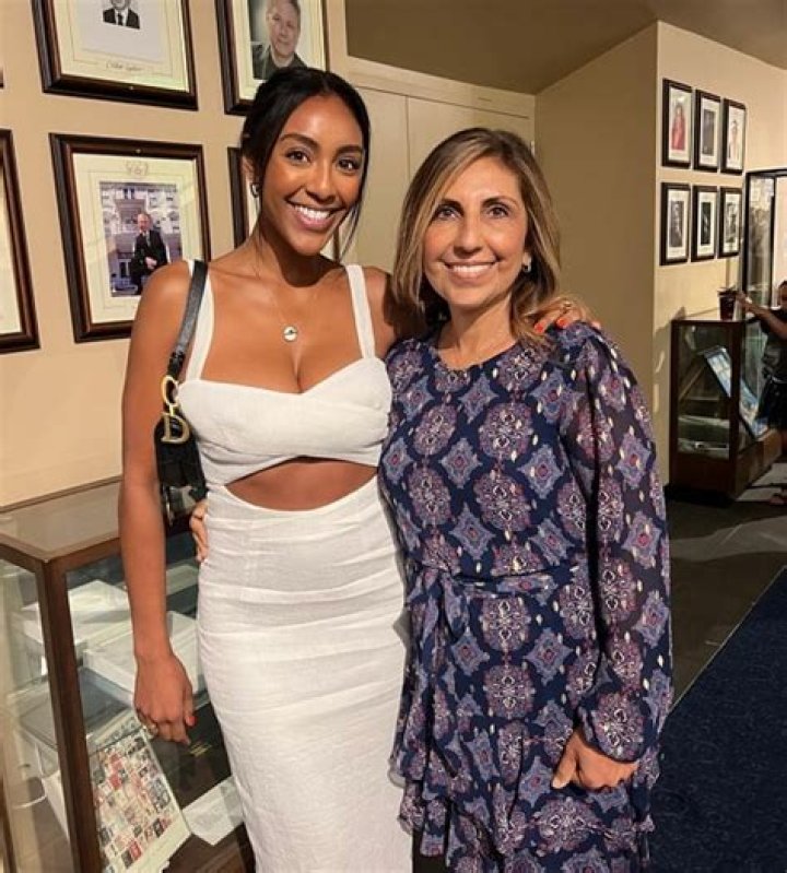 Tayshia Adams- Age, Net Worth, Height, Husband, Career, Ethnicity