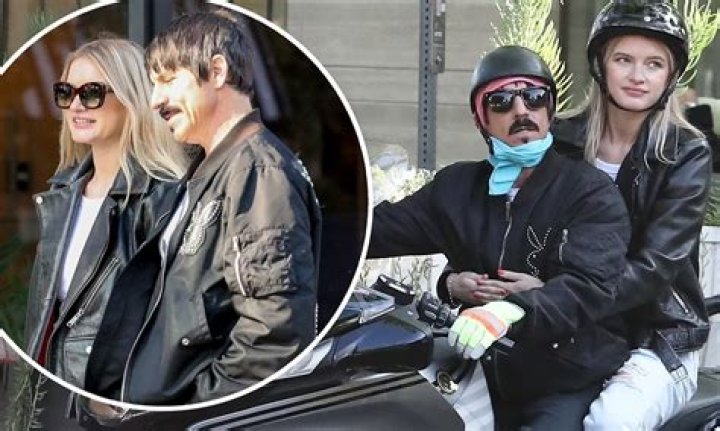 The Most Recent Update On Anthony Kiedis' Girlfriend