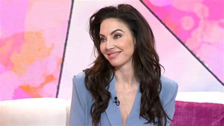 The Ultimate Guide: Is Whitney Cummings Married Or Single?