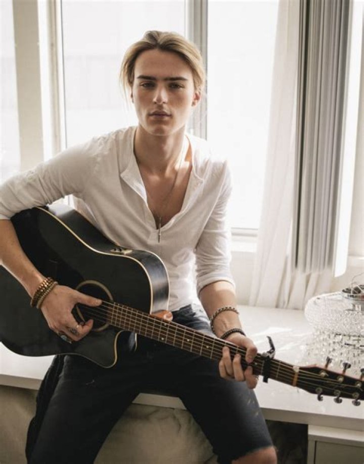 Uncover The Romantic Life Of Luke Eisner: Exclusive Insights Revealed