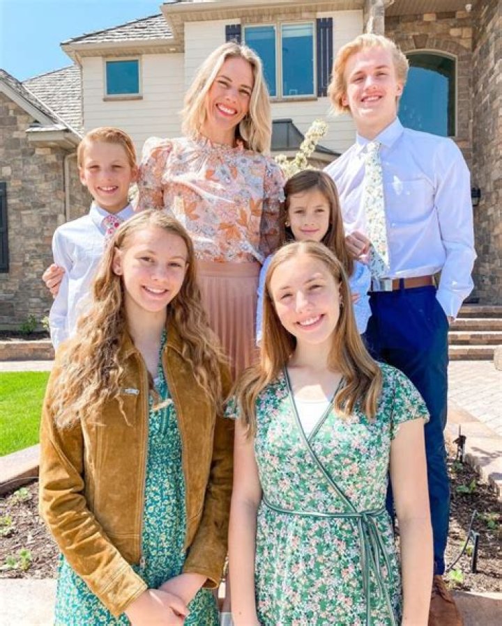 Uncovering The Hidden Gems Of Her Family Tree