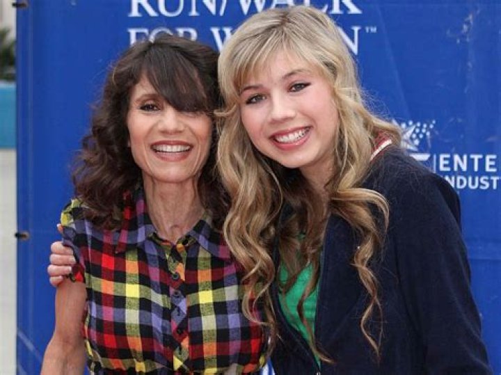 Unveiling The Inspiring Bond Of Jennette McCurdy And Her Siblings