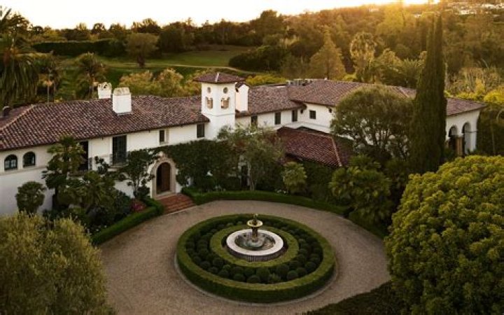 Unveiling The Secrets: Michael Pitt's Relationships Exposed