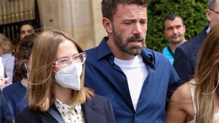 Violet Affleck: Unmasking The Reason Behind Her Face Covering