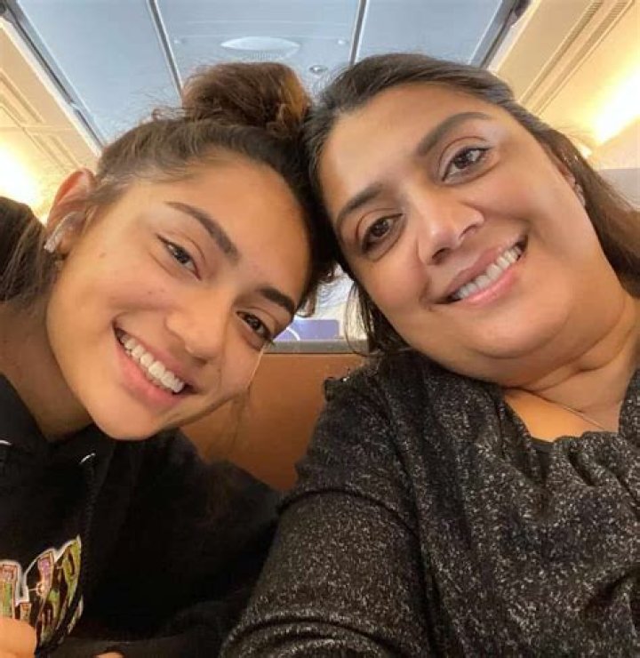 VivaVibe | Avani Gregg- Bio, Age, Height, Net Worth, Boyfriend, Dating