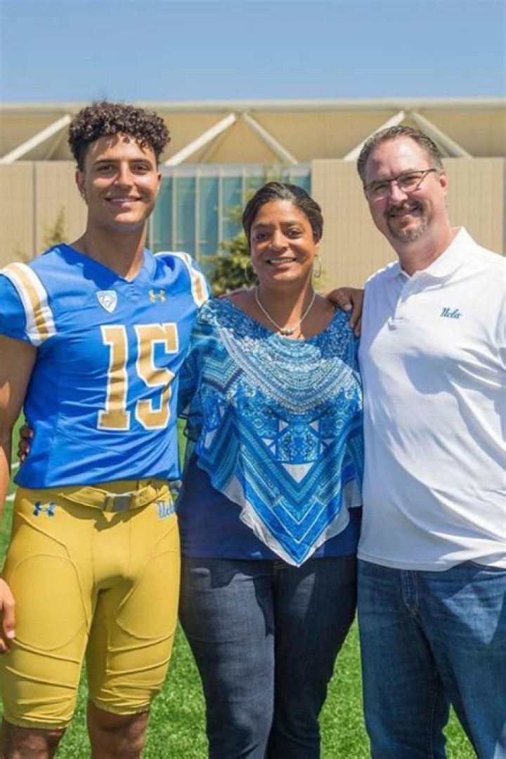 Who Are Sabine Robertson And Jonathan Phillips? Jaelan Phillips Parents ·