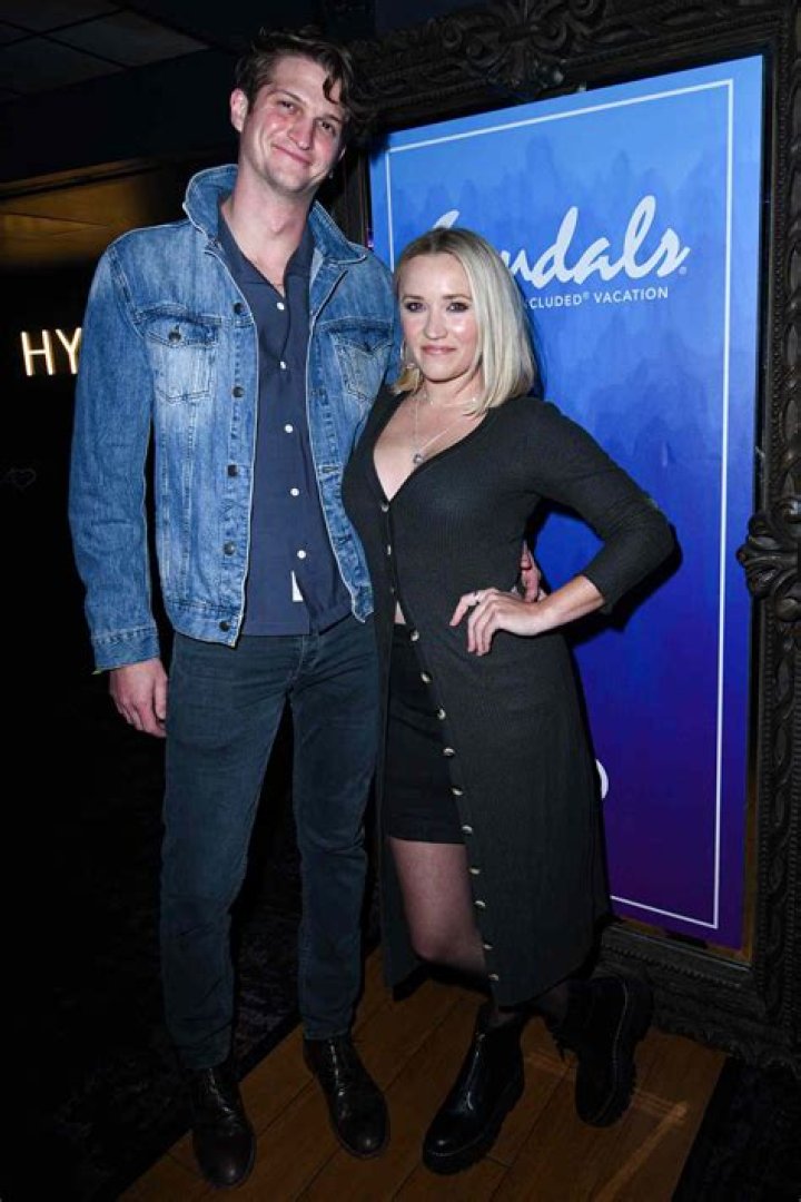 Who is Emily Osment? Wiki, Age, Husband, Net Worth, Height, Ethnicity