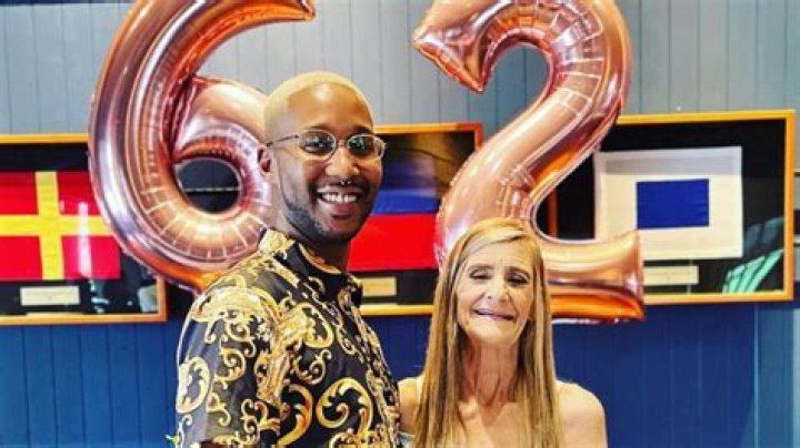 YouTube Star Relationships With Questionable Age Gaps |