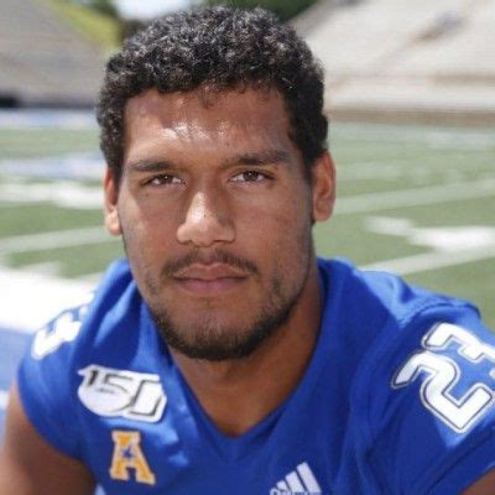 Zaven Collins Wiki, Age, Ethnicity, Girlfriend, Height, Net Worth, Career ·